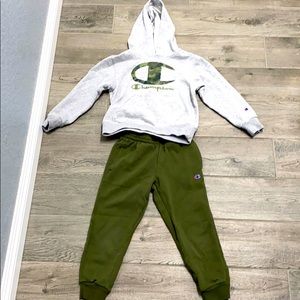 Kids Champion sweat suit